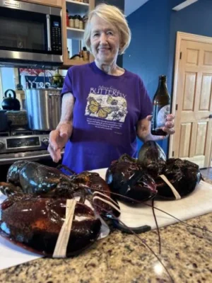 [Super Jumbo 4.5kg+] Wild-Caught Live Lobster photo review