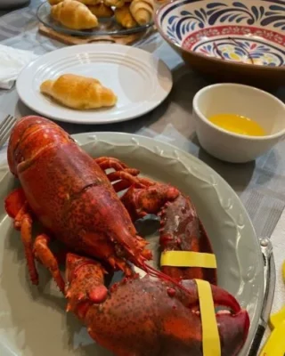[Super Jumbo 4kg+] Wild-Caught Live Lobster photo review