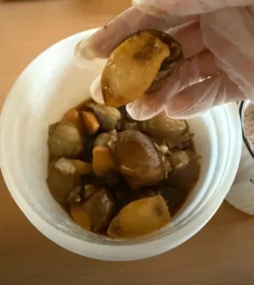 Click to view full screen Sizzling Spicy Abalone Snails Buy one bucket, get one bucket free and a 350g taster pack. photo review