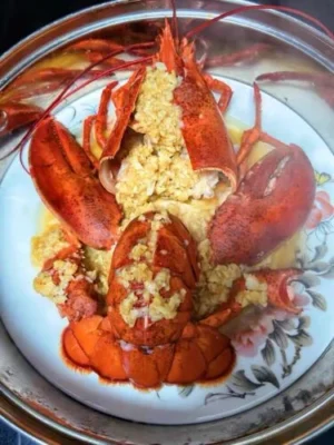 [ 680g+] Wild-Caught Live Lobster photo review